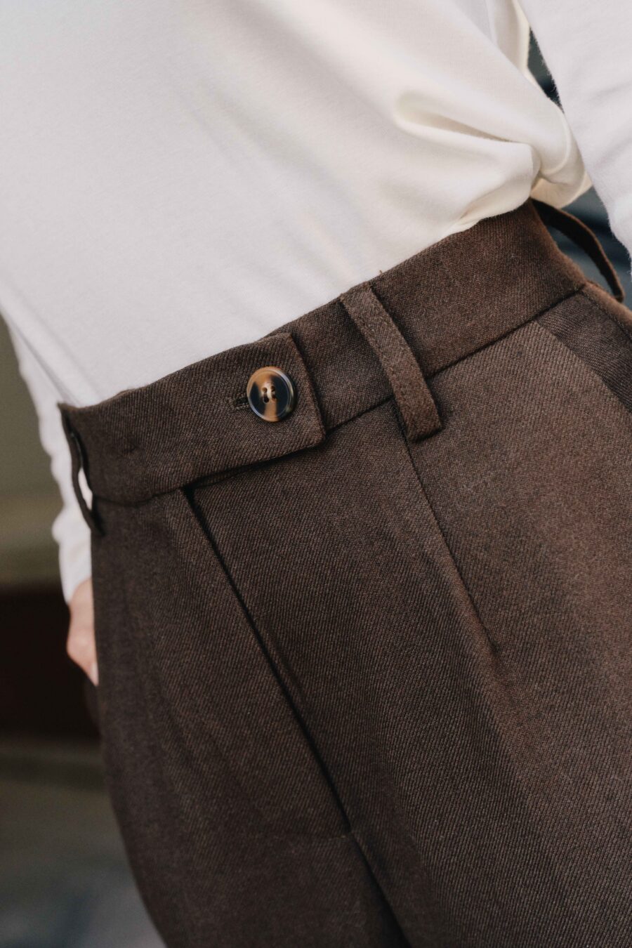 Pantalon large marron taille haute à pinces en laine | Sahoma